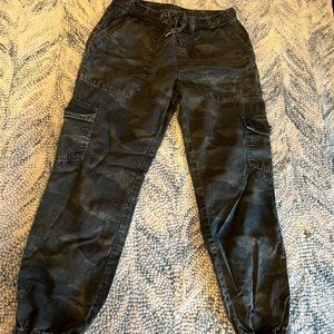 Sundry camo cargo pants 2